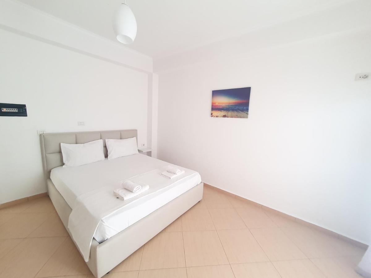 Soare Hotel Ksamil Exterior photo