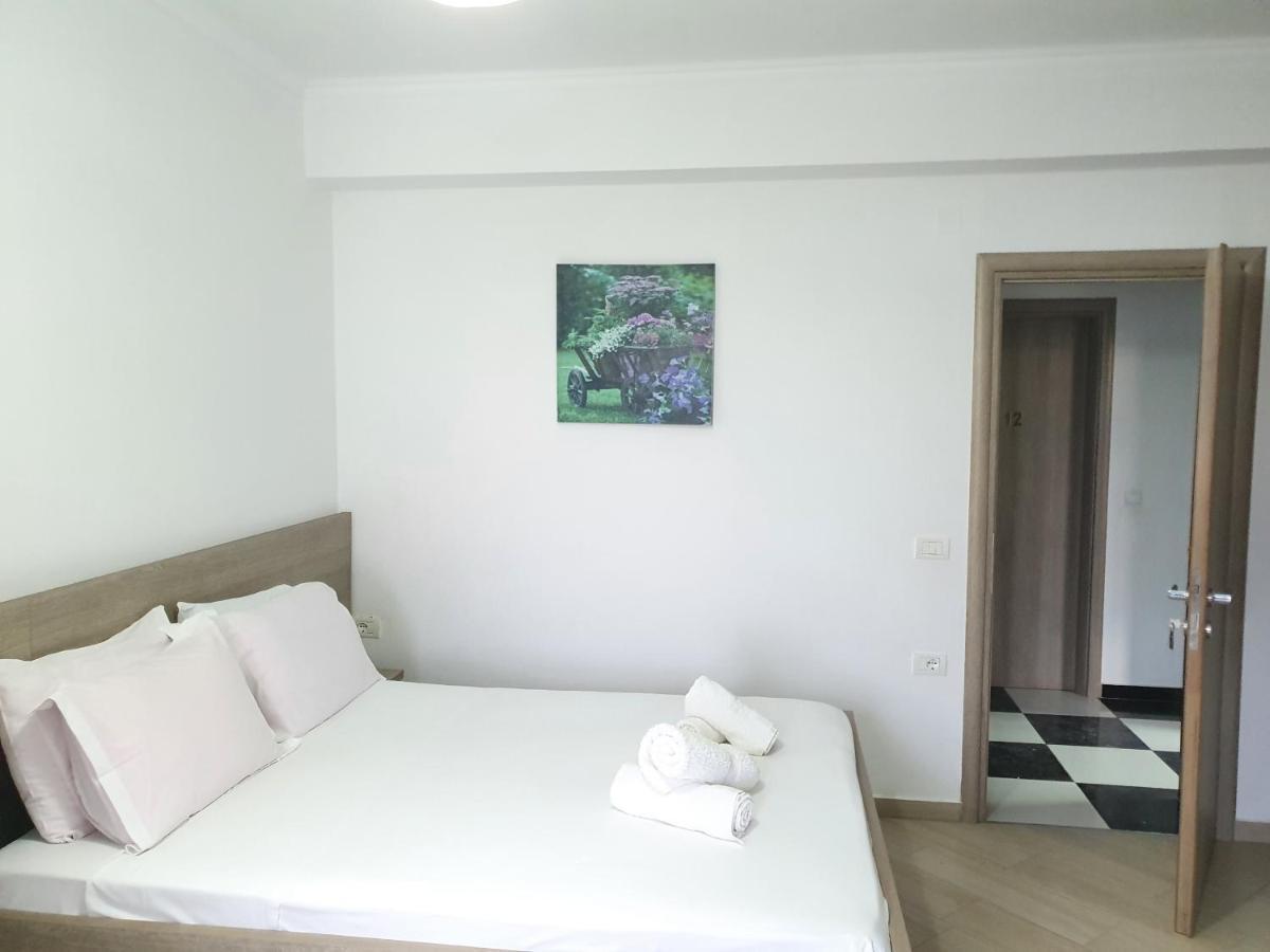 Soare Hotel Ksamil Exterior photo
